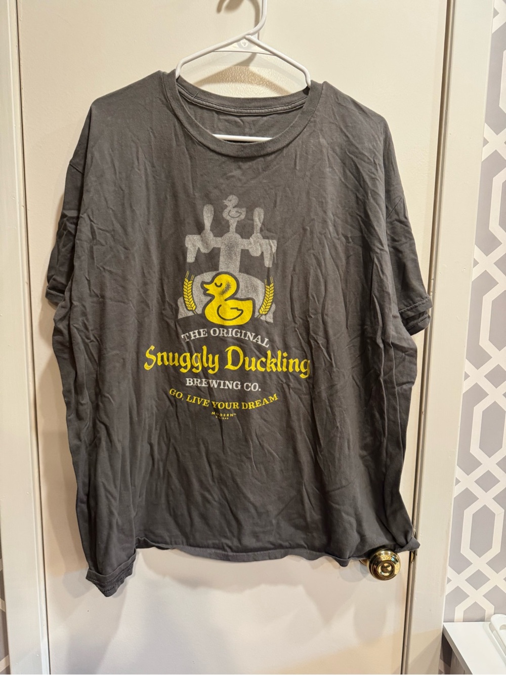 Women’s 2X  Gray Graphic Tangled Tee featuring Snuggly Duckling
